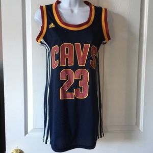 CAVS Lebron James women’s NBA jersey small